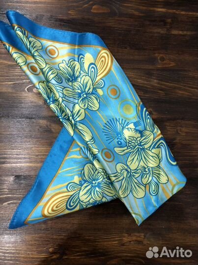 Шелковый женский платок