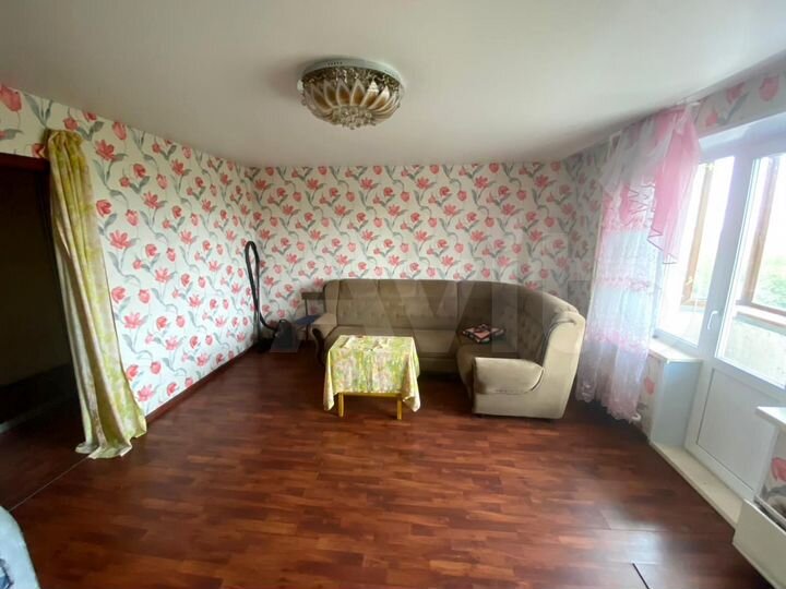 2-к. квартира, 54 м², 3/5 эт.