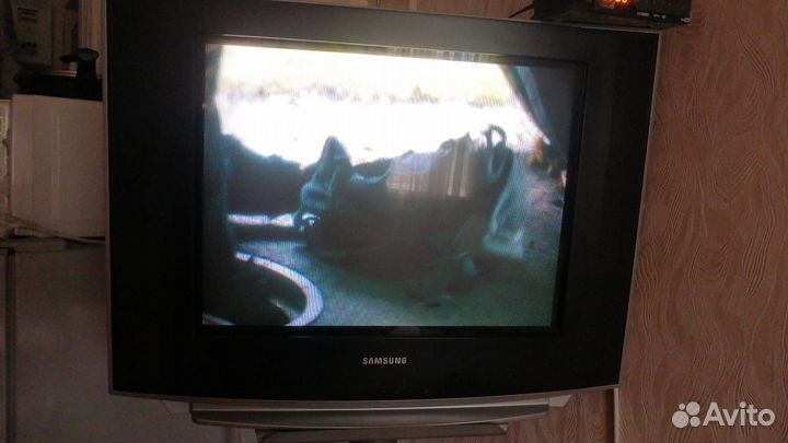 Телевизор samsung