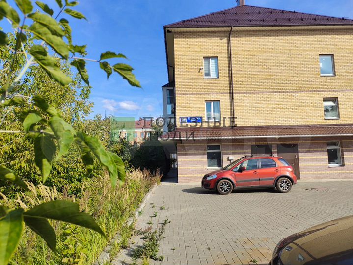 3-к. квартира, 92 м², 2/3 эт.