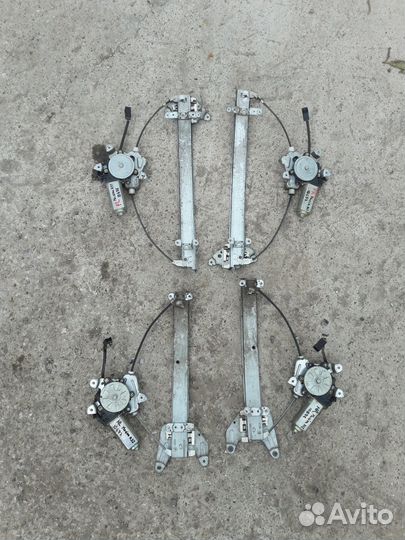 Стеклоподъемник Nissan Maxima A32