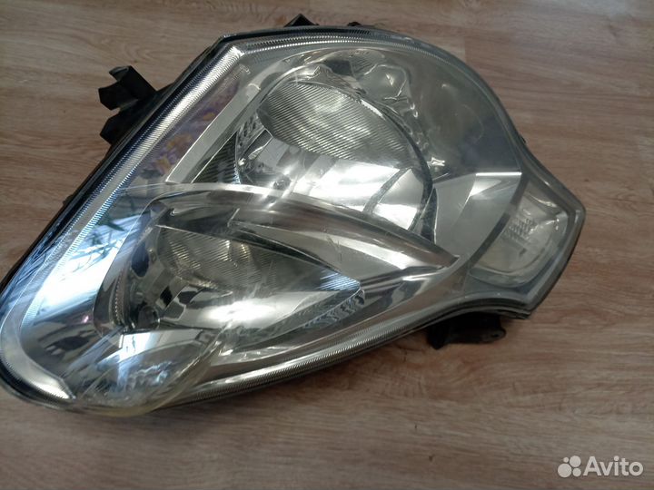 Фара левая Nissan almera g15