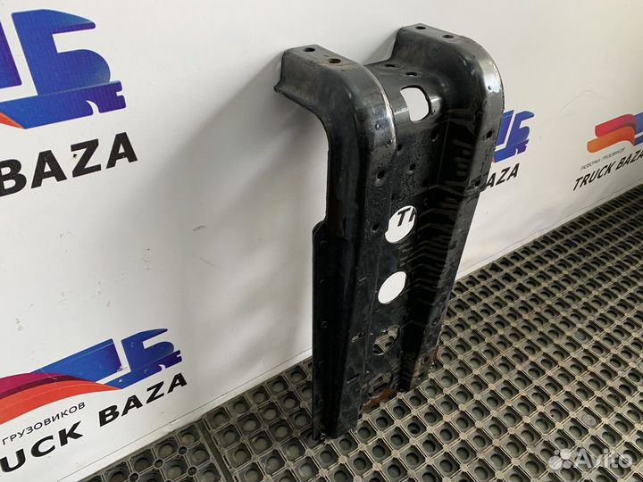 Кронштейн крыла переднего