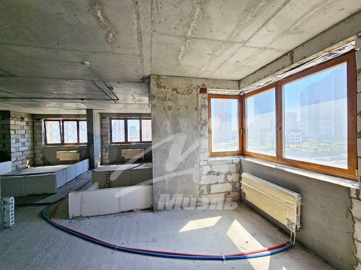 3-к. квартира, 83 м², 5/24 эт.