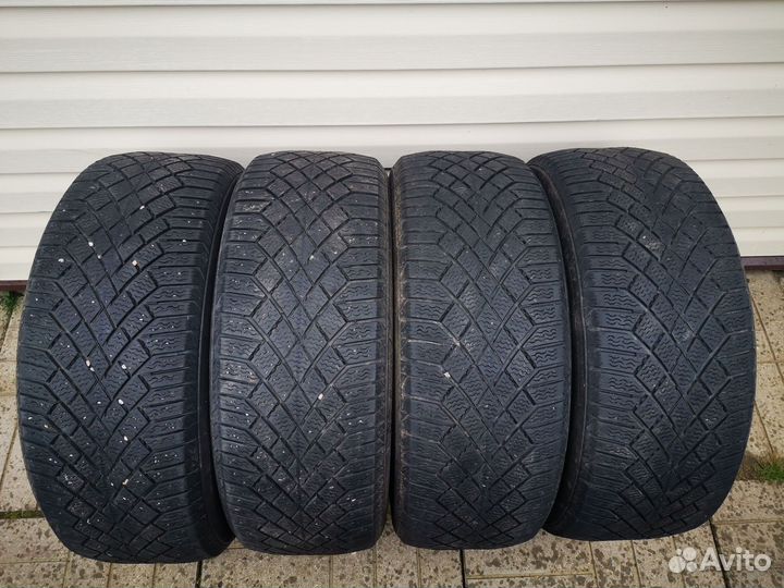 Continental ContiVikingContact 7 215/55 R17 98T