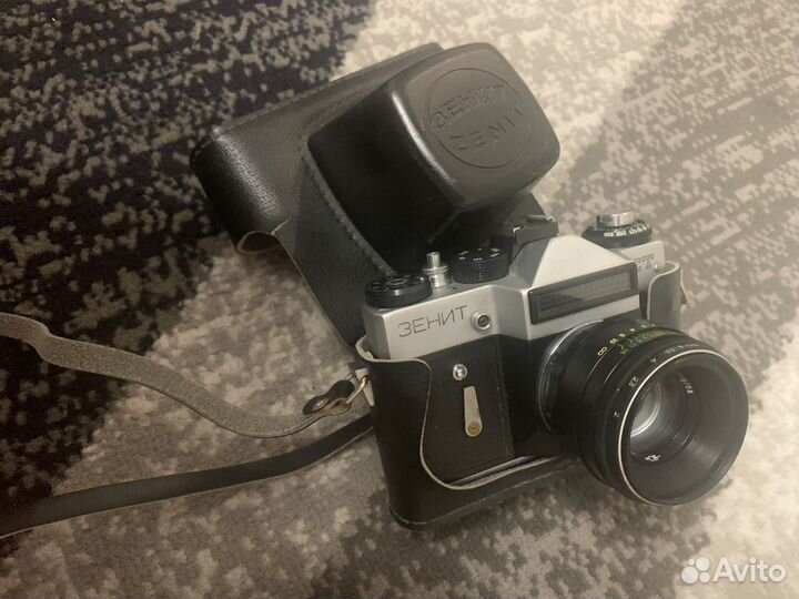 Фотоаппарат Zenit ET (helios 44-2) + вспышка