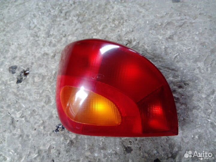 Фонарь задний Ford Fiesta мк4