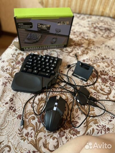 Беспроводная клавиатура и мышь с подсветкой