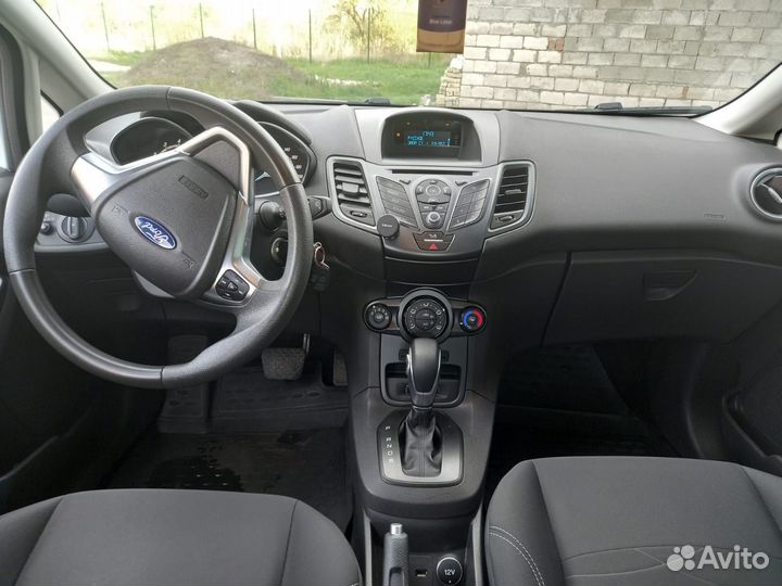 Ford Fiesta 1.6 AMT, 2015, 76 000 км