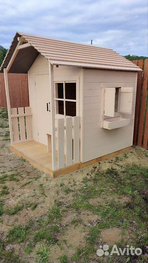 Детский деревянный домик