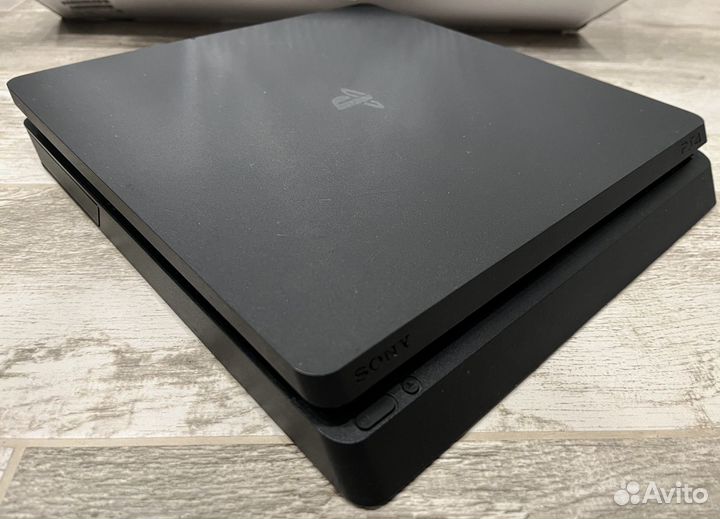 Sony PS4 Slim 2 джоя 550 игр