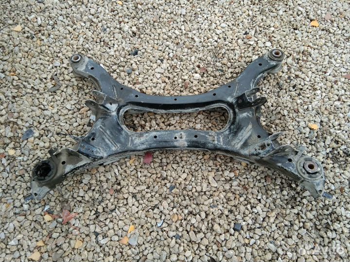 Подрамник задний Ниссан Теана J32 2WD