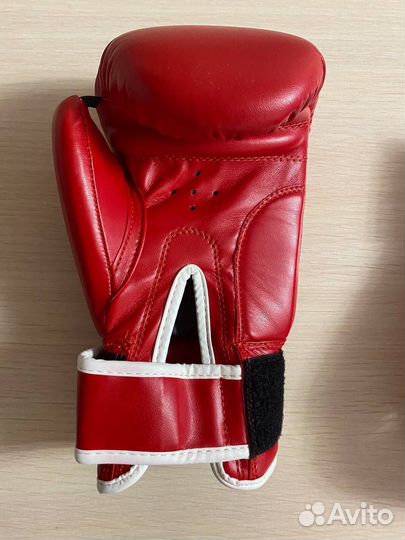 Боксерские перчатки