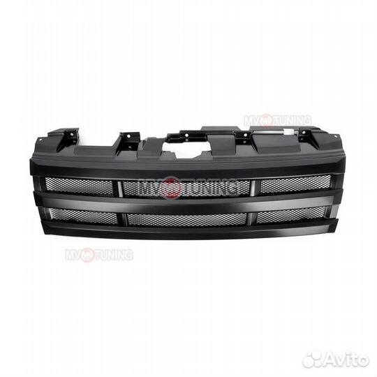 Решетка радиатора на Mitsubishi Pajero 4