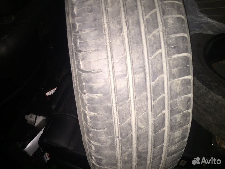Kumho Ecsta HS51 215/60 R16 99