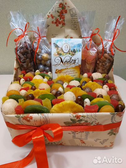 Съедобные букеты из сухофруктов и орехов