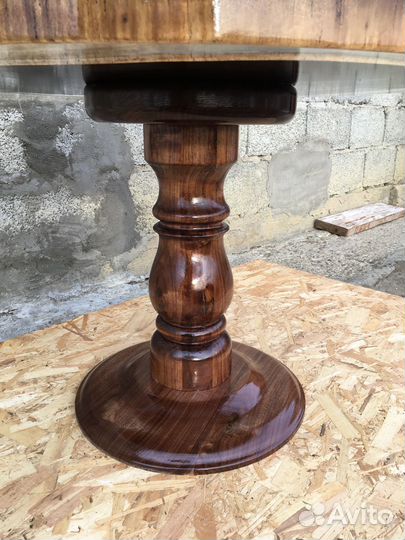 Журнальный (кофейный) столик ручной работы