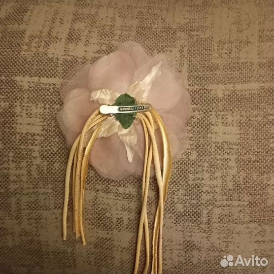 Заколка для волос eveti peroni