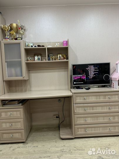 Комплект мебели для подростка