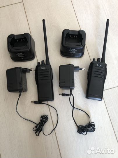 Портативная радиостанция Icom IC-F11 VHF