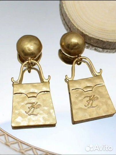 Шикарные клипсы Karl Lagerfeld