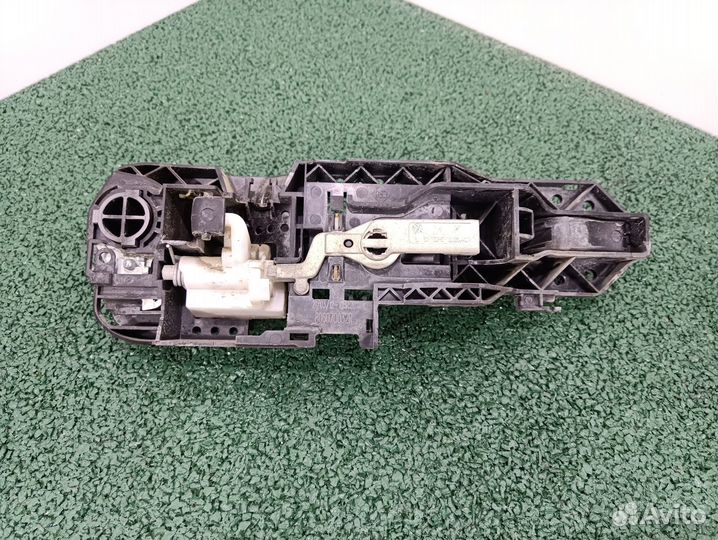 Ручка двери наружная левая Renault