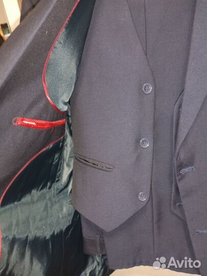 Костюм школьный-тройка. 146-152 р