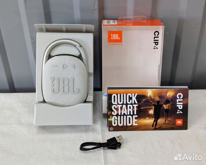 Портативная колонка JBL Clip 4 белая (Новая)
