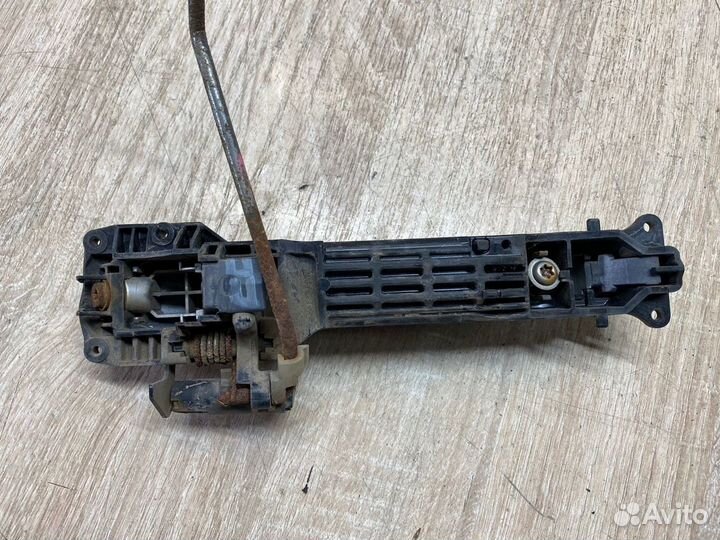 Ручка Двери Передняя Правая Toyota Corolla E150