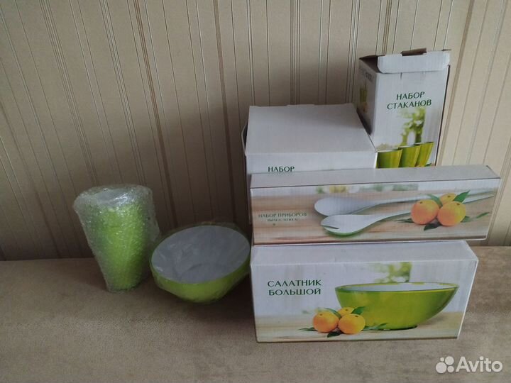 Набор пластиковой посуды