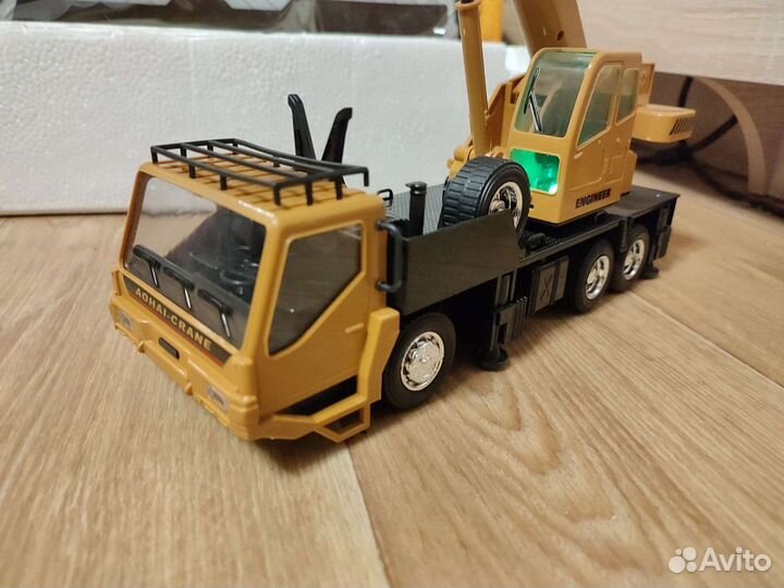 Радиоуправляемая строительная техника