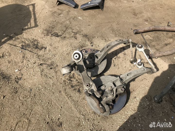 Кулак поворотный передний Jaguar XF (X250) I реста