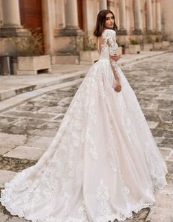 Cвадебное платье Naviblue Bridal коллекция Switty