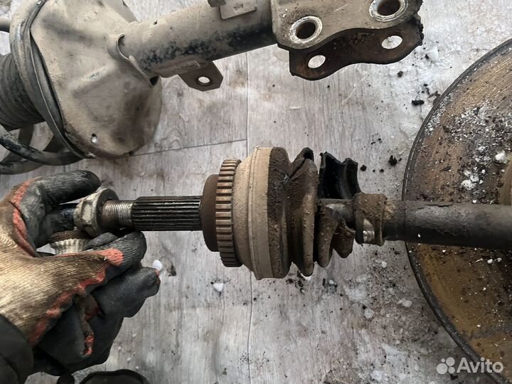 Привод левый 1.8 МКПП