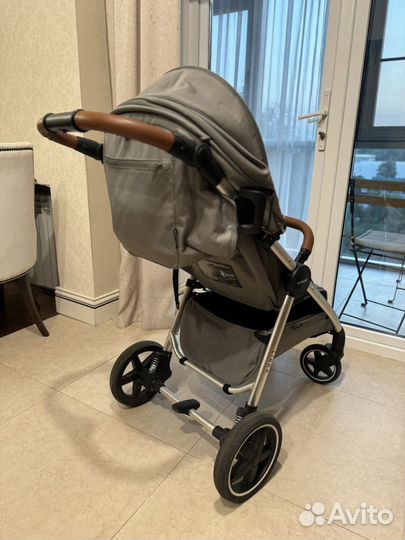 Прогулочная коляска luxmom