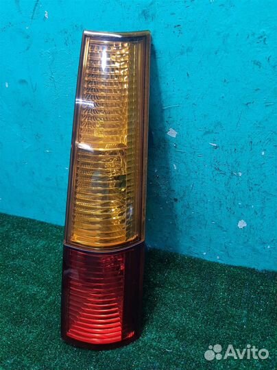 Фонарь задний правый Suzuki Ignis 2006