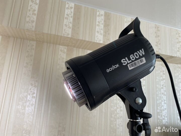 Студийный свет моноблок Godox SL60W