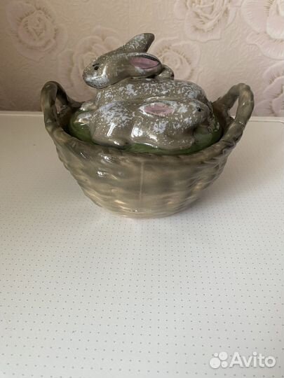 Конфетница Кролики