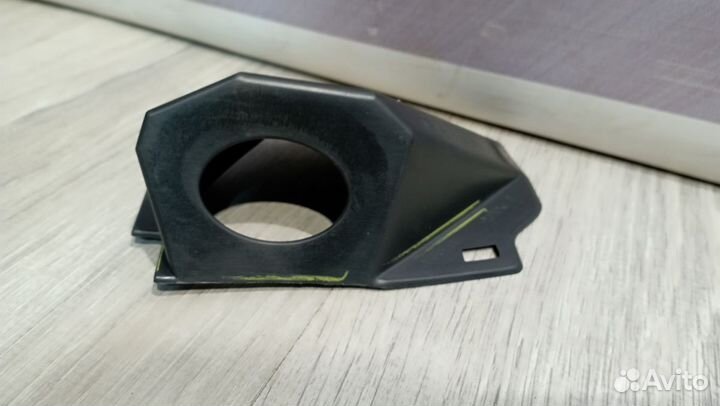 Накладка панели на торпеду Nissan tiida Лев