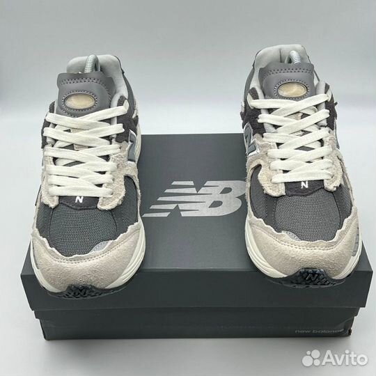 Мужские кроссовки New Balance 2002R White