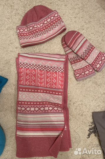 Комплект шапка шарф и варежки