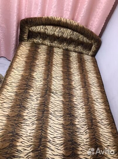 Кровать двухспальная с матрасом 140 на 220 бу