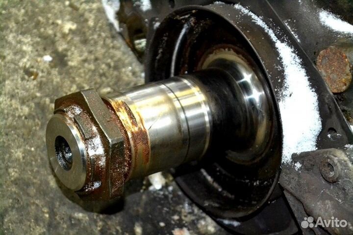 Поворотный кулак переднего моста, левый volvo FH