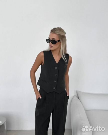 Брючный костюм женский