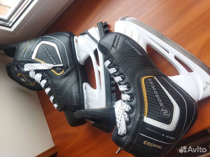 Коньки хоккейные 34 размер