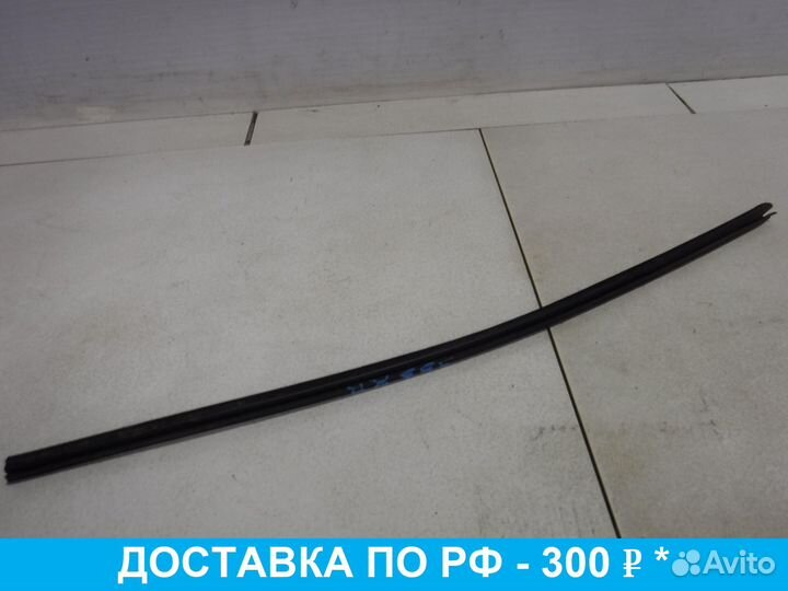 Уплотнитель стекла двери Peugeot 206
