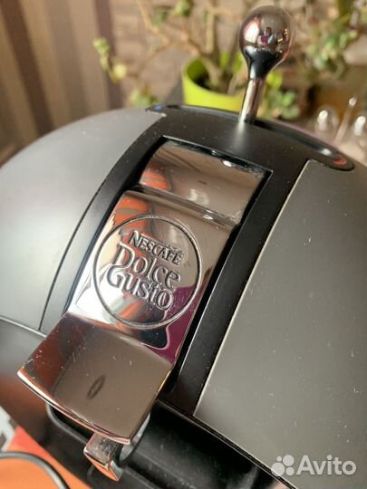 Кофеварка Dolce Gusto Krups капсульная Nescafe