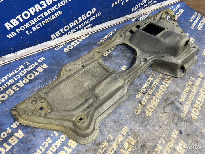 Шумоизоляция моторного отсека Volkswagen Passat Cc