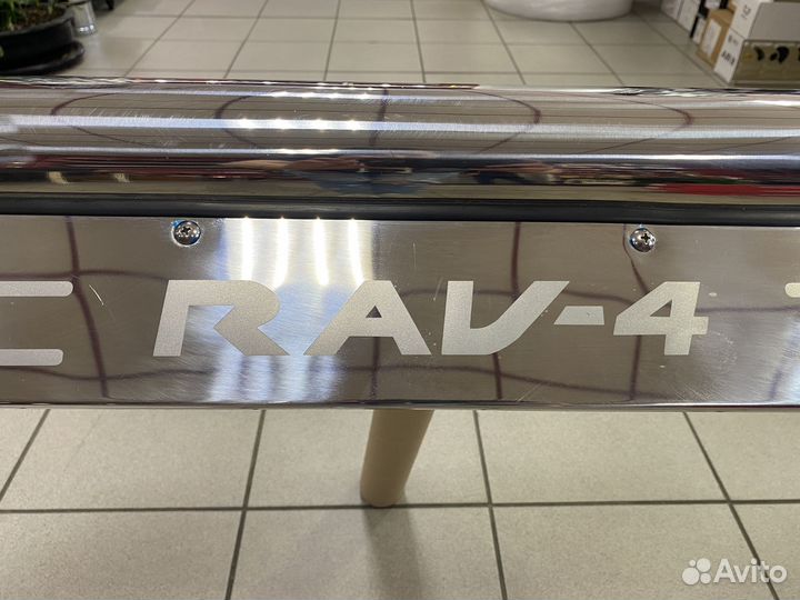 Защита заднего бампера Toyota Rav-4 2006