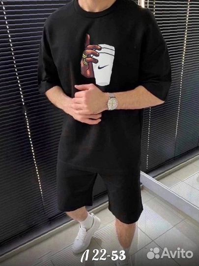 Футболка и шорты Nike